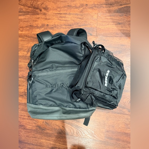 Base Camp x ROBLOX AUTHENTIC RARE Black Employee Swag Backpack - Picture 3 of 7